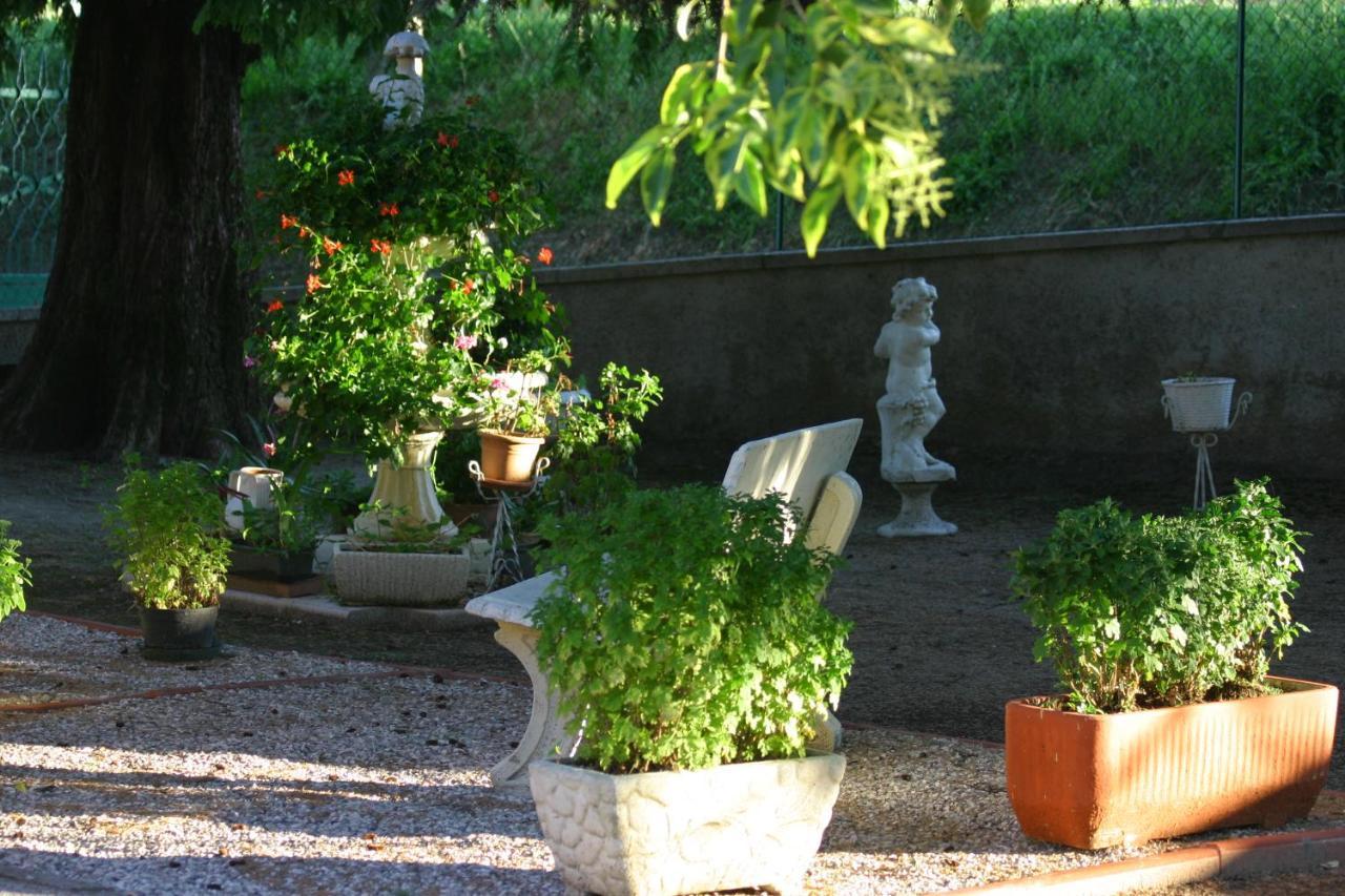 Villa Lilli 2 Ferrara Luaran gambar